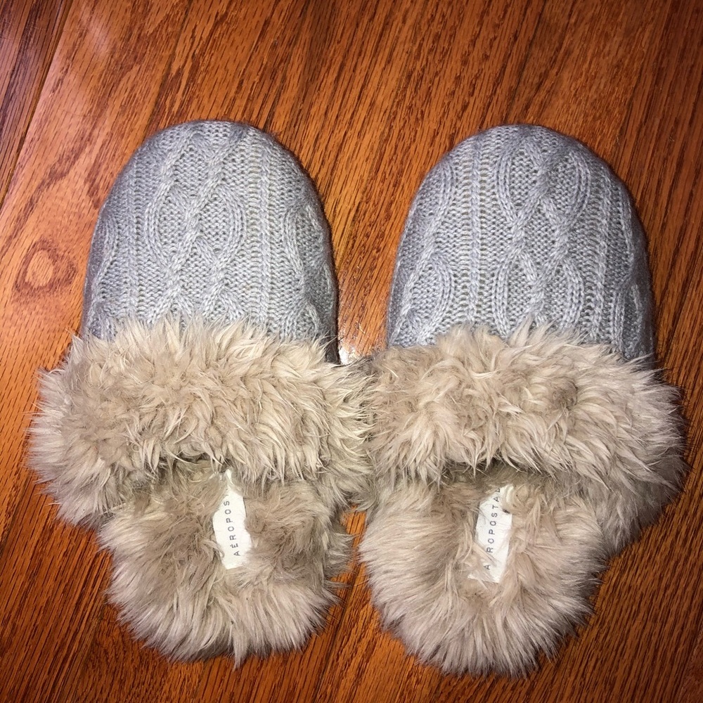 Aeropostale slippers